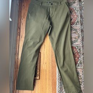 Lululemon army green trousers for men